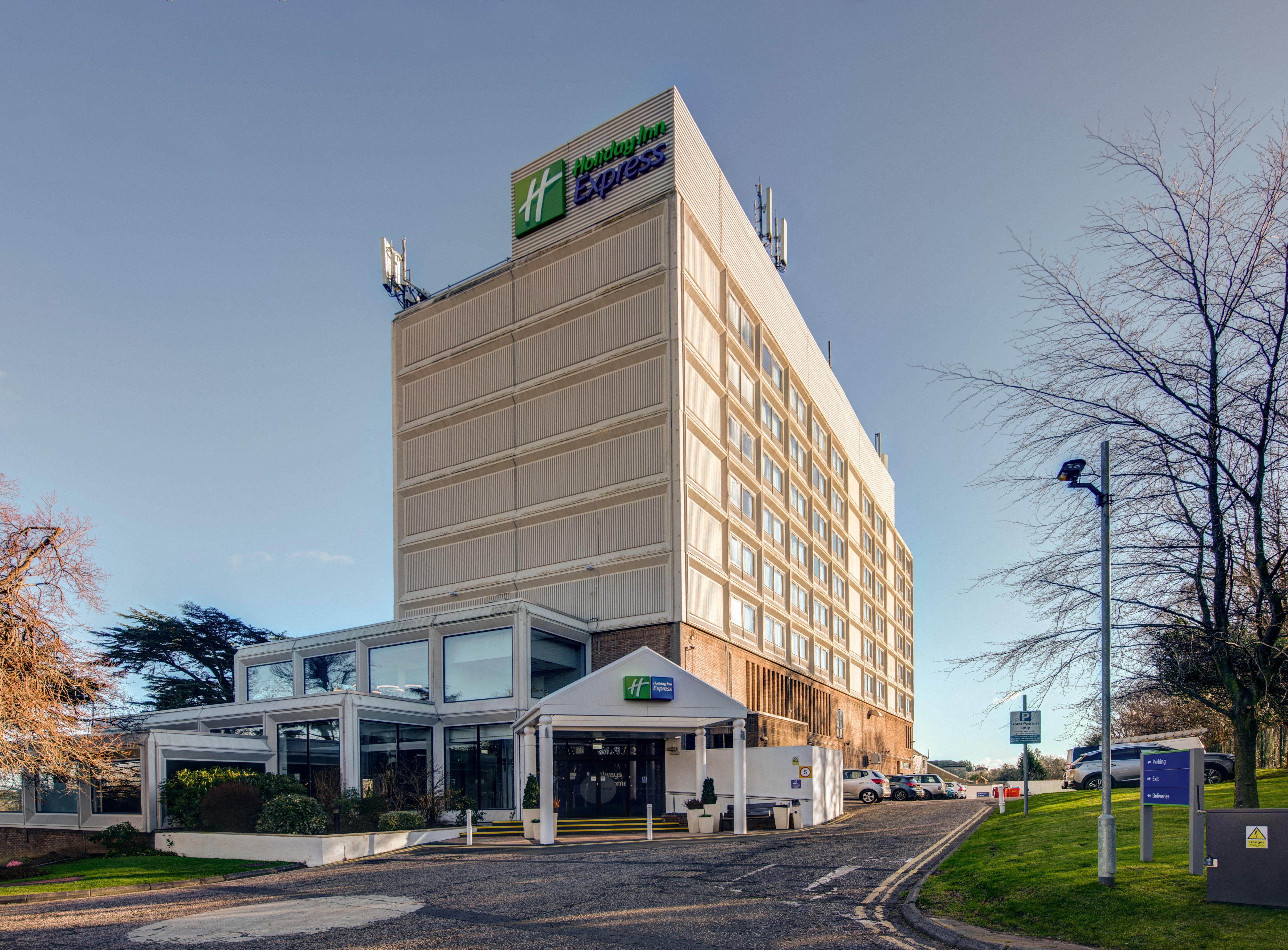 HOLIDAY INN EDINBURGH CITY WEST ЭДИНБУРГ